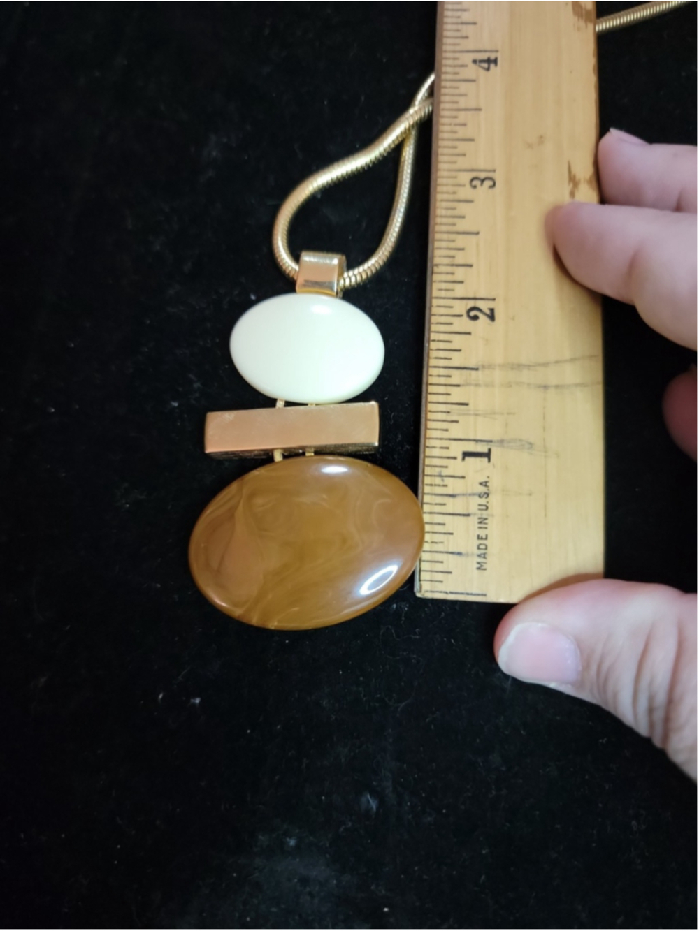 Vintage Collectible AVON Statement NECKLACE...Brown & Cream Pendant - Picture 9 of 9